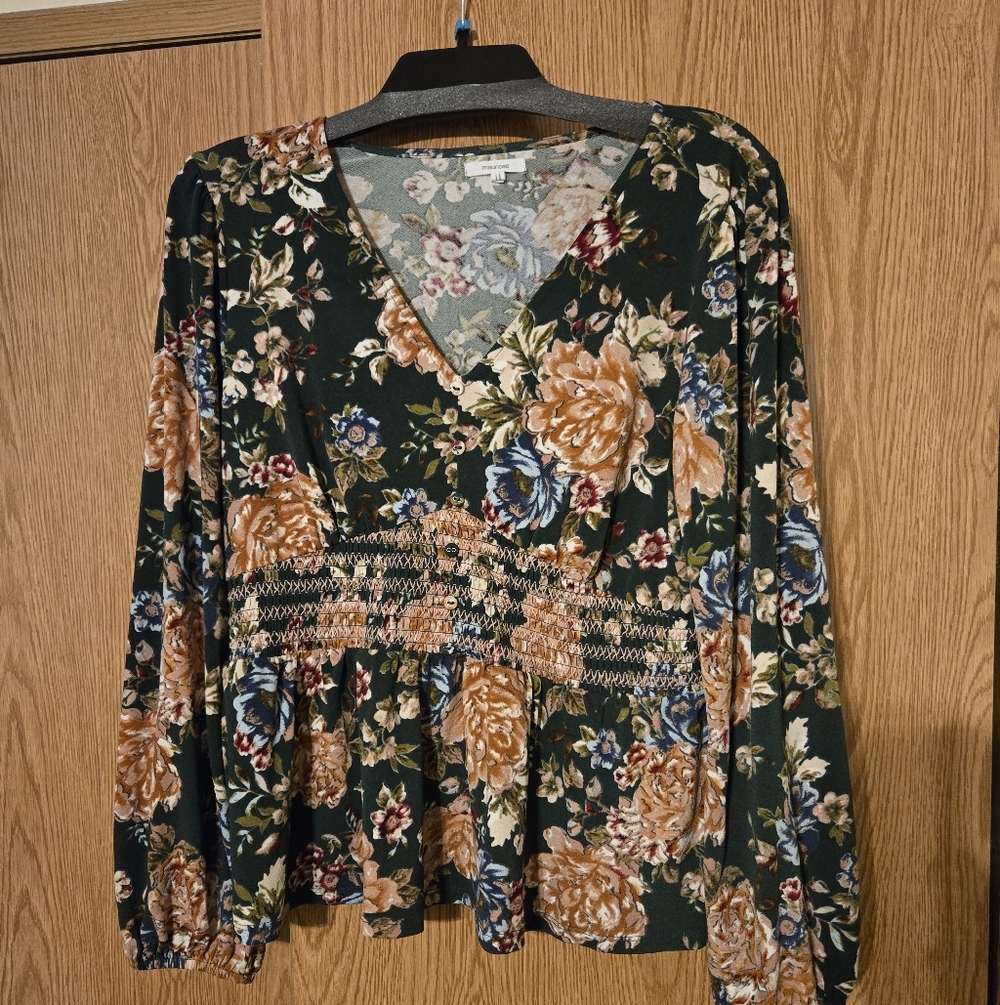 Maurices Floral V-Neck Blouse - Dark Green and Tan